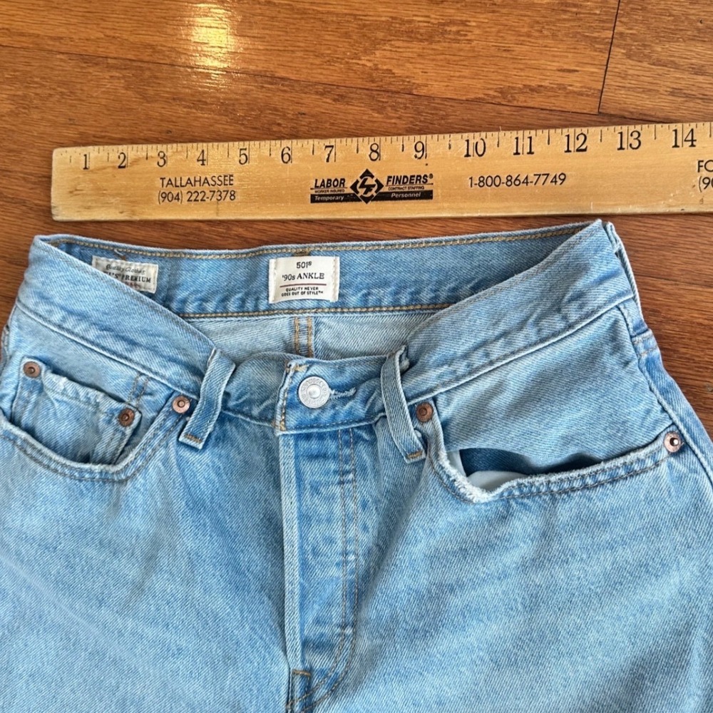 Levis 501 90s Ankle Jeans Light Wash Straight Leg W26 L27 5-pocket Button Fly - Picture 7 of 9